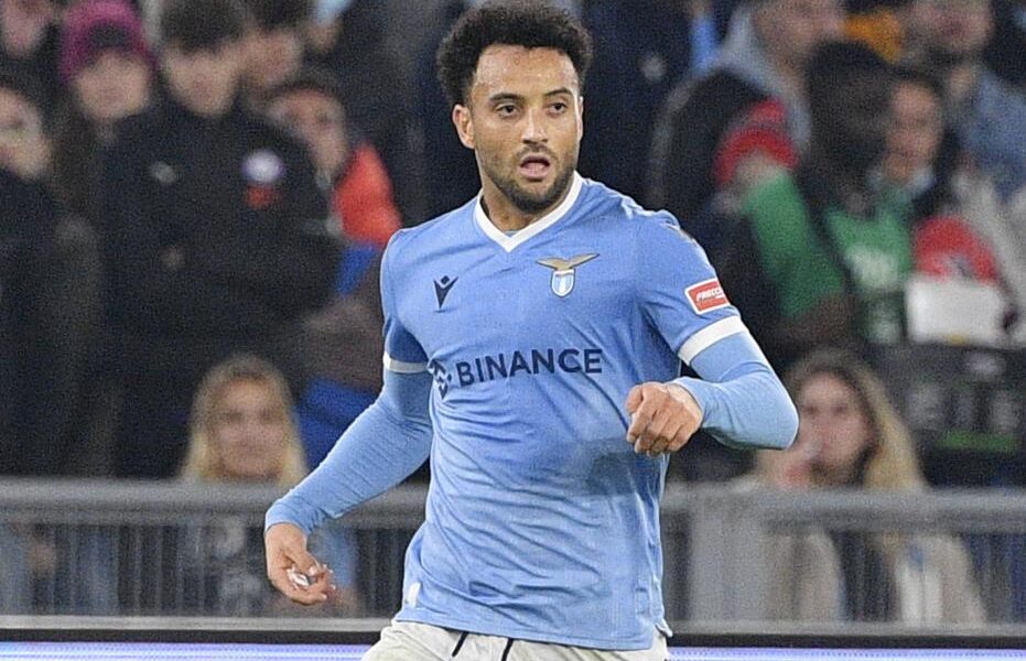 Felipe Anderson con la maglia della Lazio durante una partita