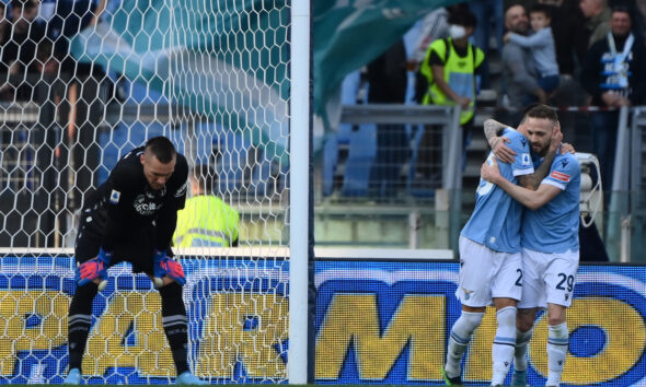 lazionews-lazio-bologna-serie-a- Zaccagni e Lazzari dopo il gol