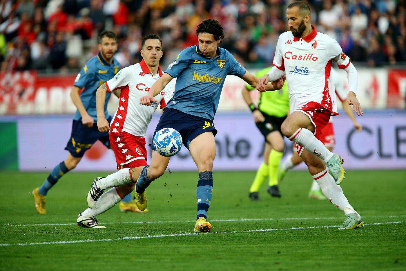 Samuele Mulattieri in azione con la maglia del Frosinone