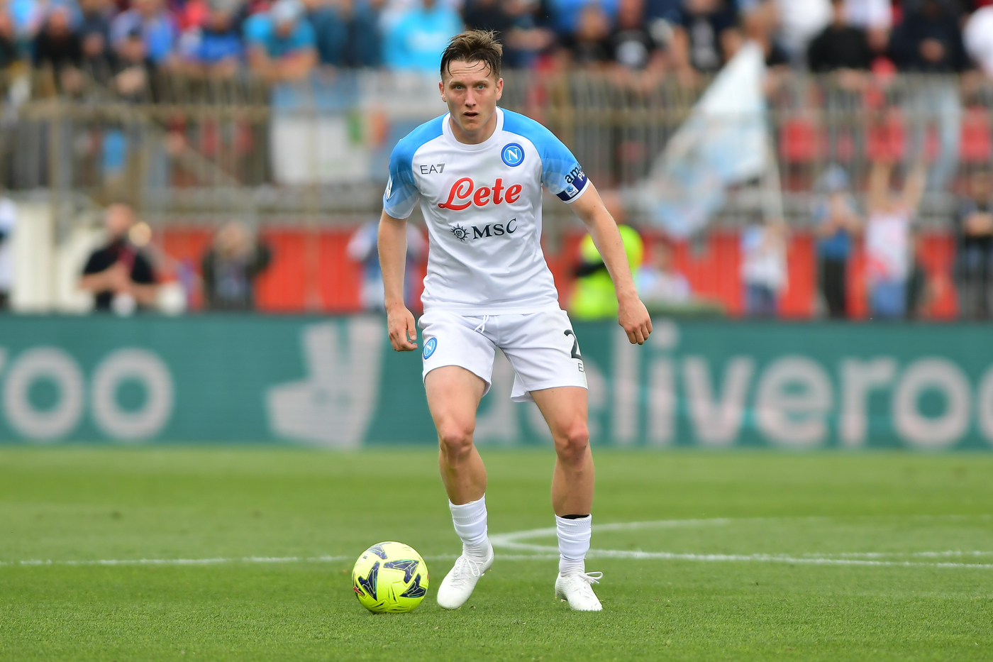 Zielinski in azione con il Napoli