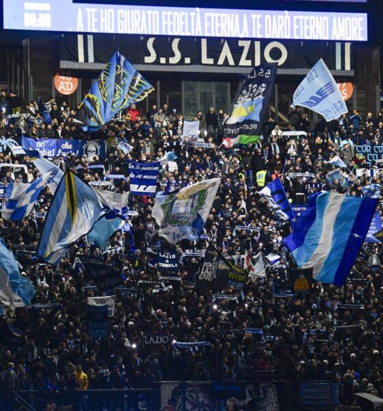 Tifosi della Lazio allo Stadio Olimpico di Roma