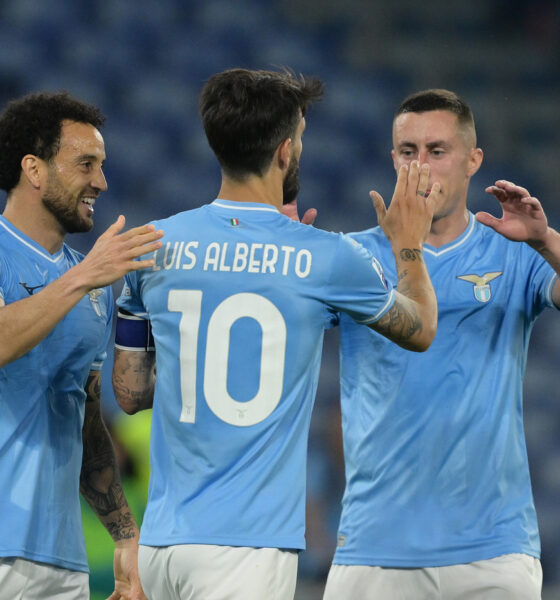 Felipe Anderson, Luis Alberto e Marusic esultano