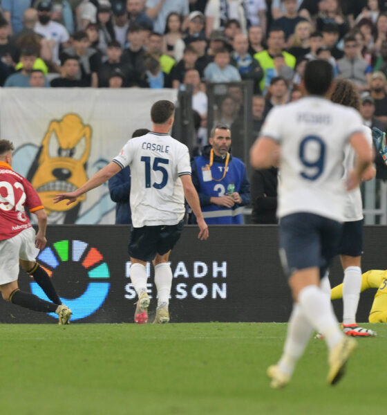 Un'immagine del derby tra Roma e Lazio