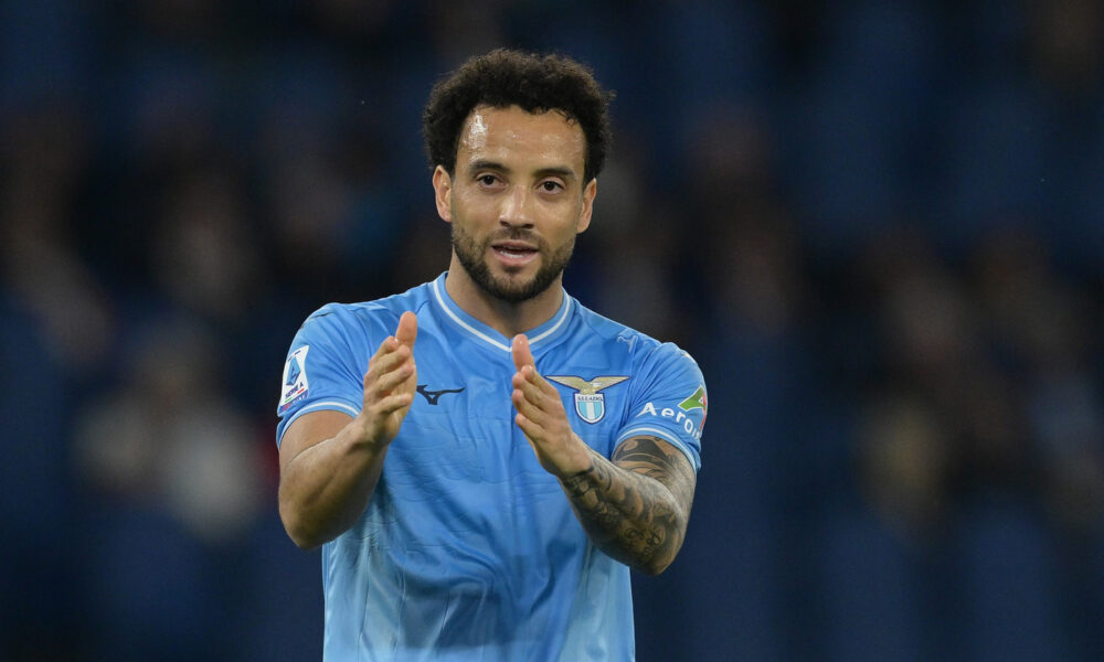 Felipe Anderson saluta