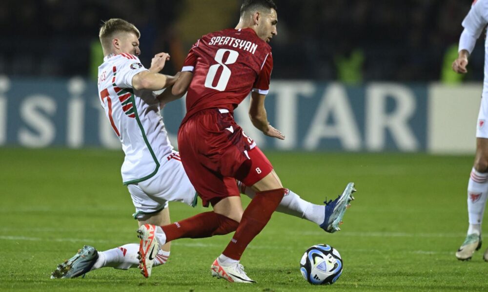 spertsyan in campo con l'Almeria