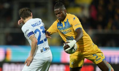 Caleb Okoli contro l'Inter
