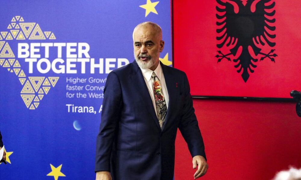 Edi Rama in primo piano