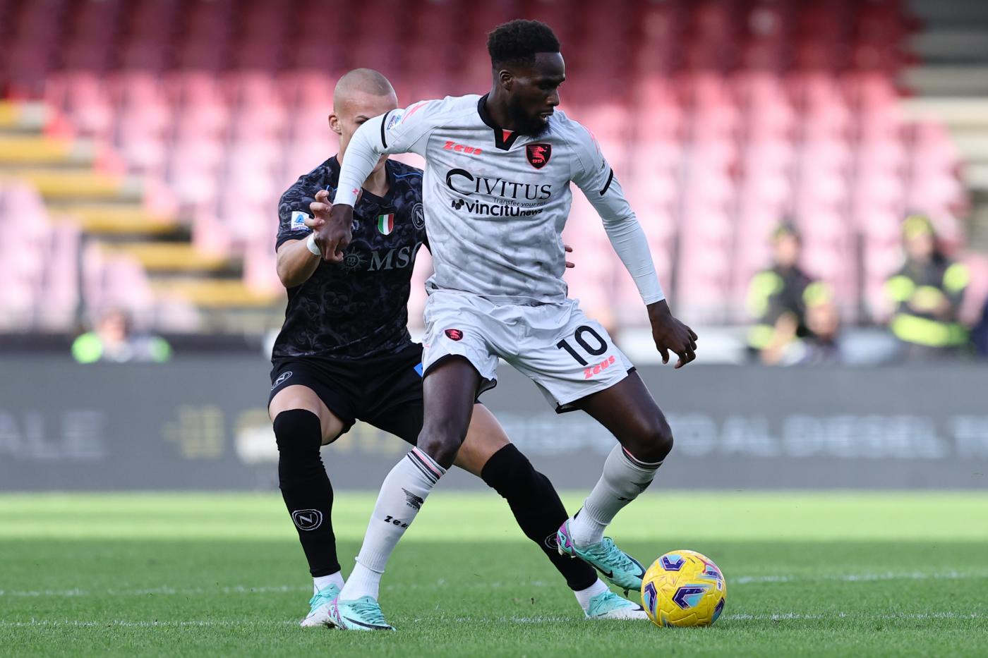 Boulaye Dia con la maglia della Salernitana