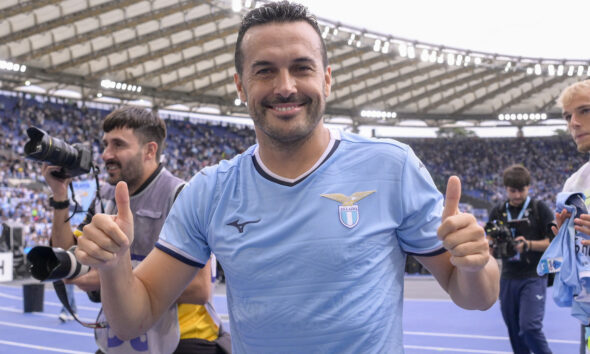 Pedro con la maglia della Lazio