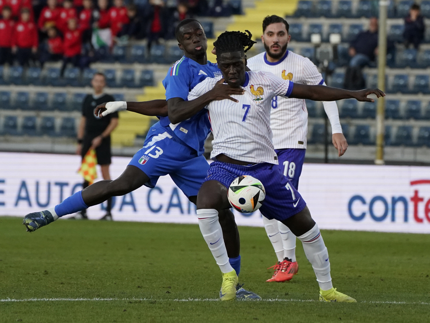 Tchaouna con la maglia della Francia U21