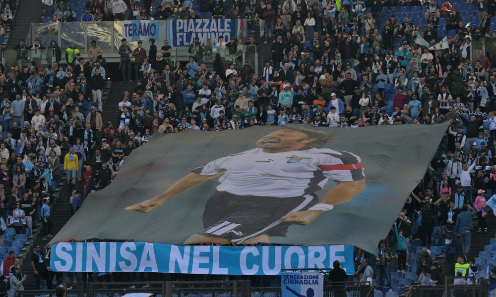 I tifosi della Lazio ricordano Mihajlovic