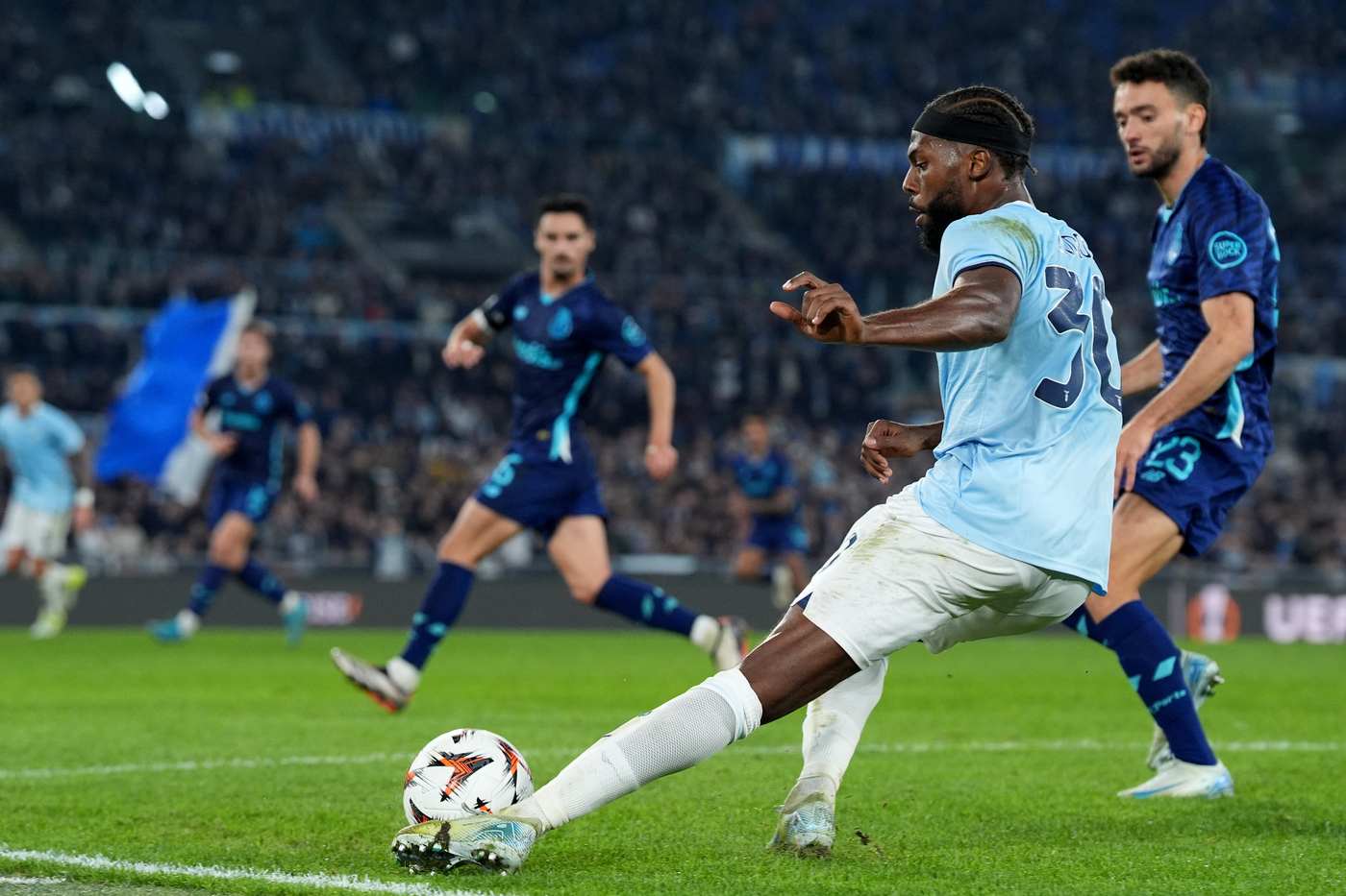 Nuno Tavares in azione con la Lazio