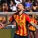 L'esultanza di Krstovic con la maglia del Lecce