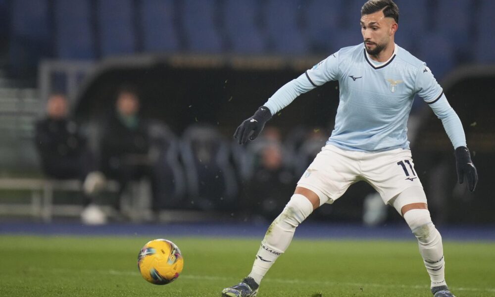 Valentin Castellanos con la maglia della Lazio